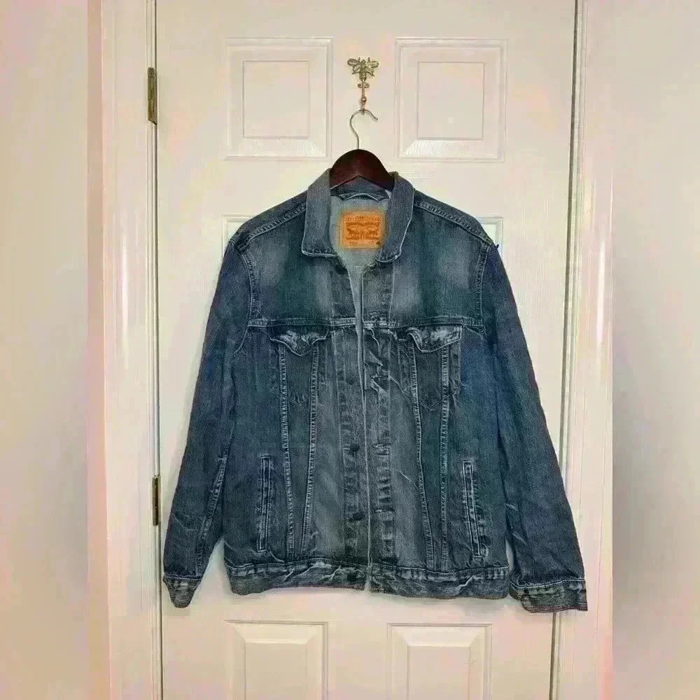 Levi's  denim jacket extra large personalized hand painted blue denim